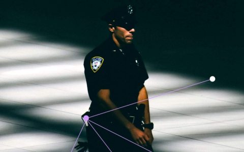 GraphAware image of US cop
