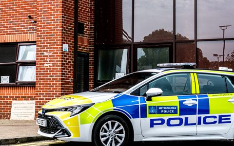 Emergency Response Metropolitan Police Car Parked Outside Epsom Hospital
